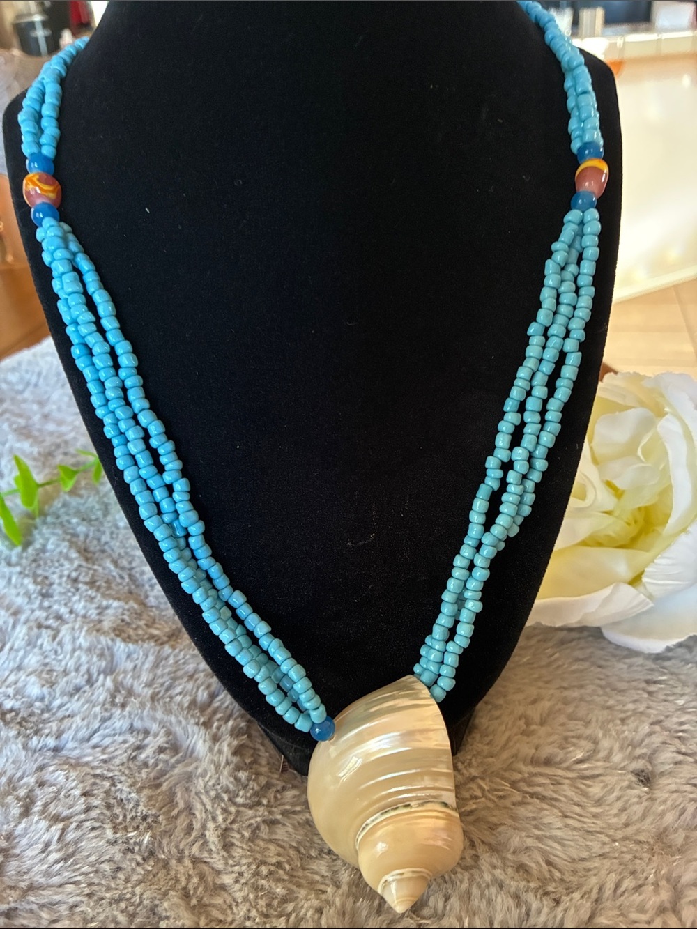 Handmade Turquoise Bead Necklace with Shell Pendant